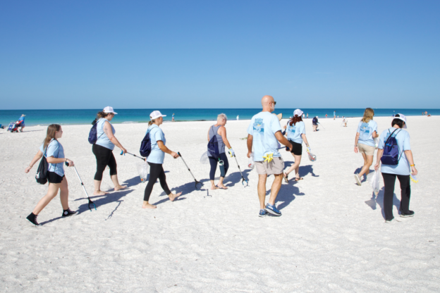 Keeping Anna Maria Island Beautiful: AMI Locals Joins Community Beach Cleanup